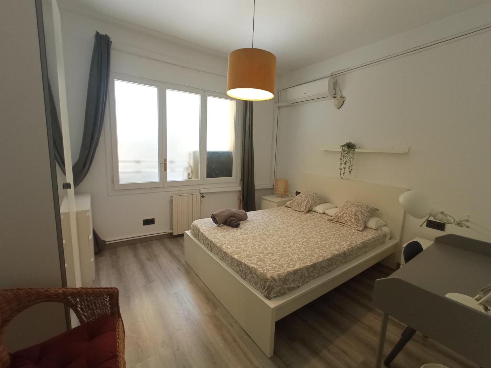 Private Rooms On Tamarit Street Barcelona Zewnętrze zdjęcie